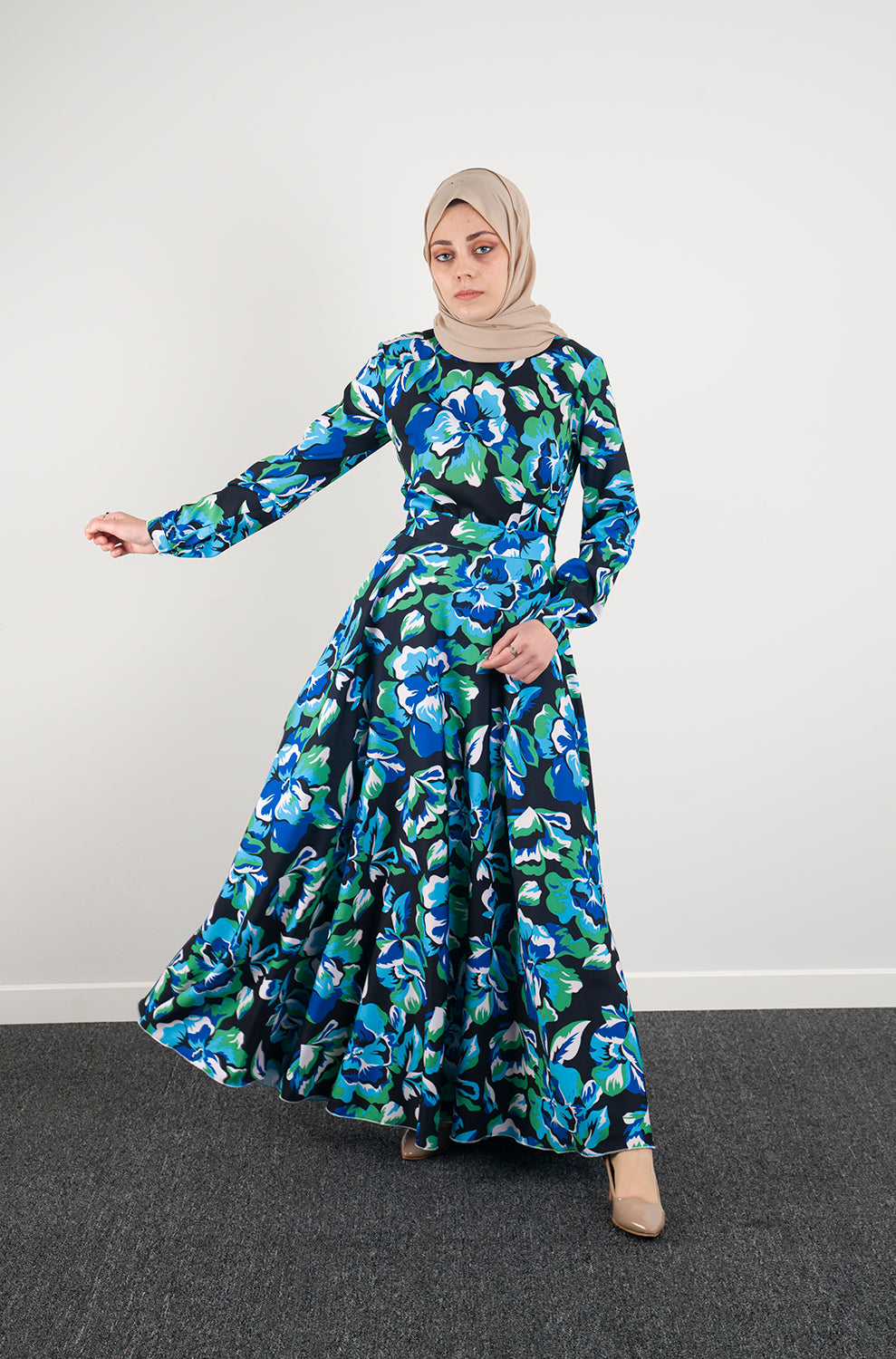 Ocean Vibe Dress - Modest Dresses, Abaya, Long Sleeve dress! US12 Ocean Vibe Dress - Modest Dresses, Abaya, Long Sleeve dress! US12