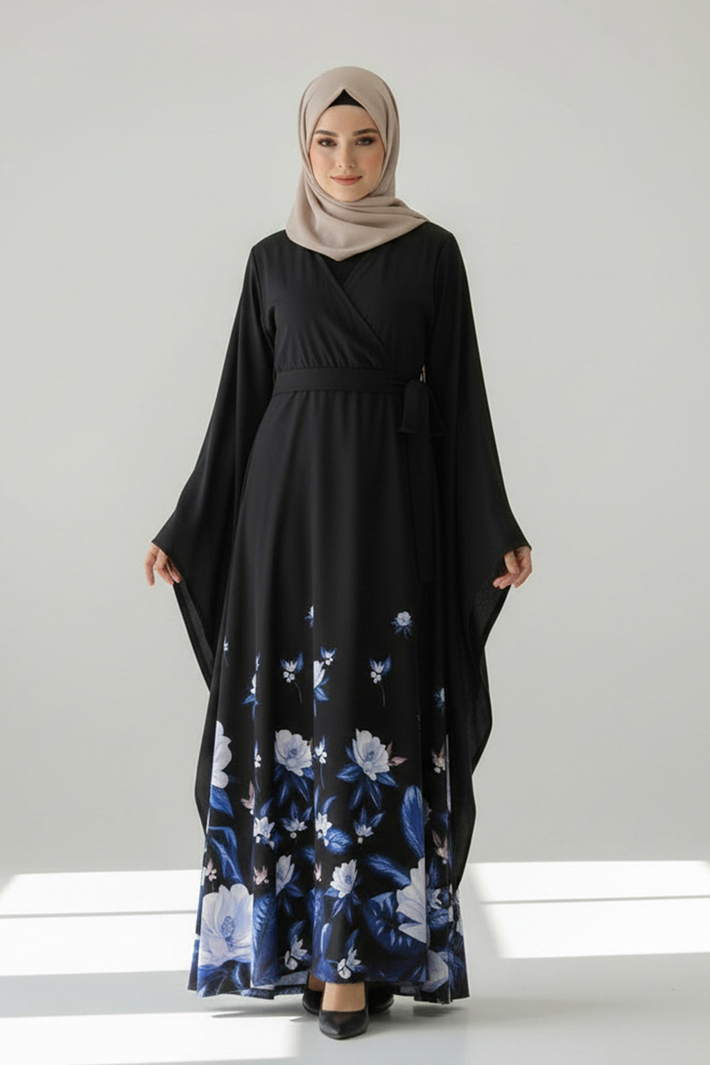Black Floral Modest Maxi Dress with Wide Sleeves – Elegant Evening Dress for Women