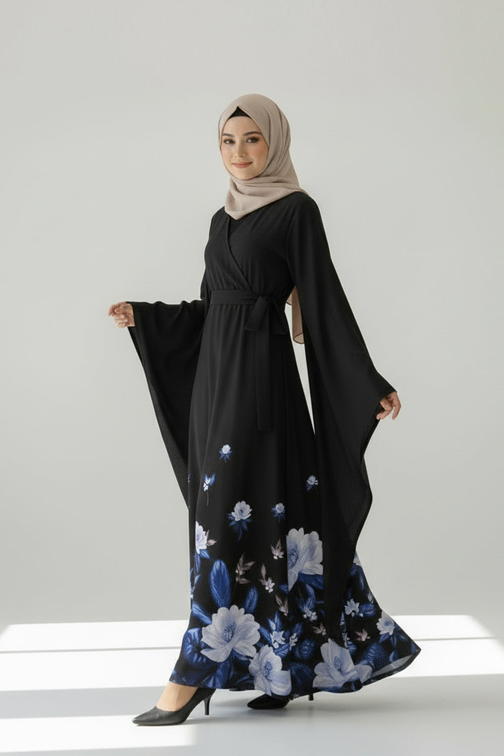 Black Floral Modest Maxi Dress with Wide Sleeves – Elegant Evening Dress for Women