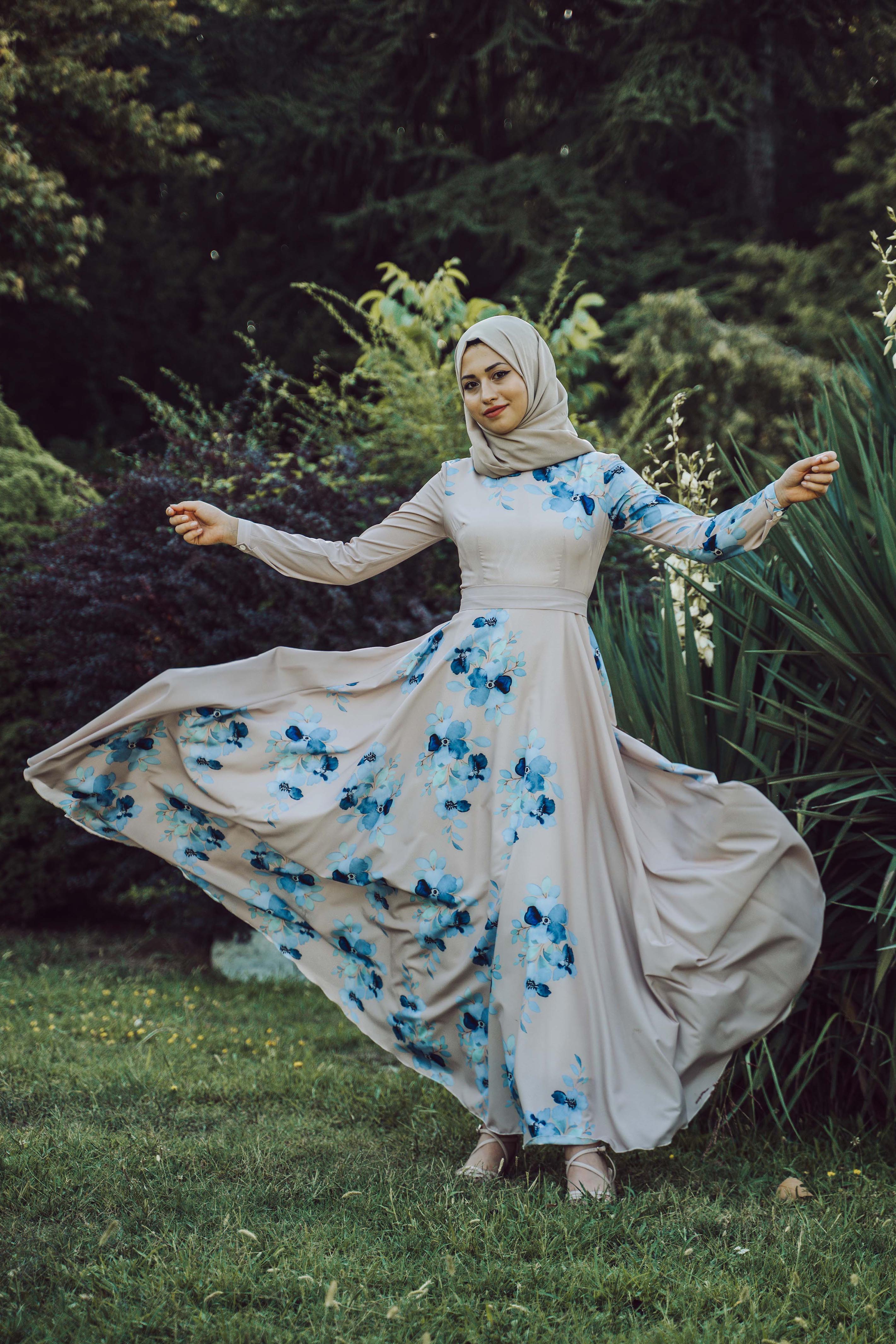 Cream Floral long dress - US2 Cream Floral long dress - US2