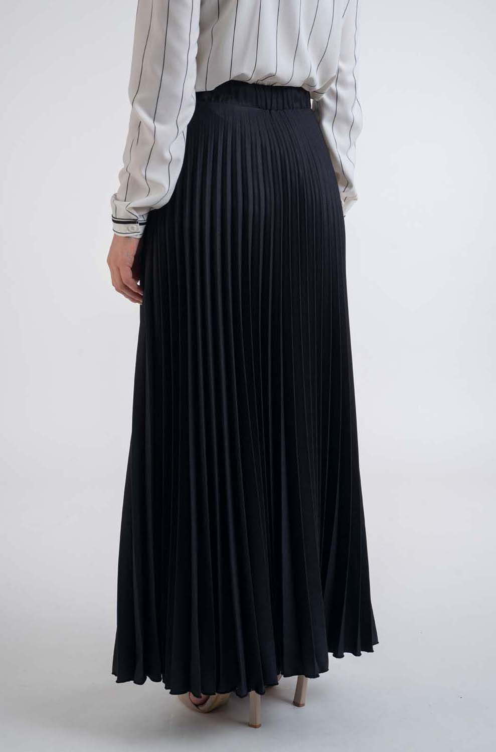 Black pleat skirt - Modest Dresses, Abaya, Maxi, Long Sleeve dress!